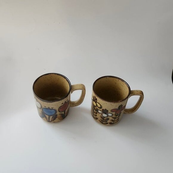 Hand-Painted Ceramic Mugs Set Of 2 With Floral Design Speckled Beige - Picture 2 of 9